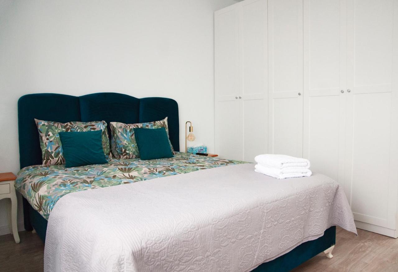 Elis Apartment By Oasis Homes Oradea Exteriör bild