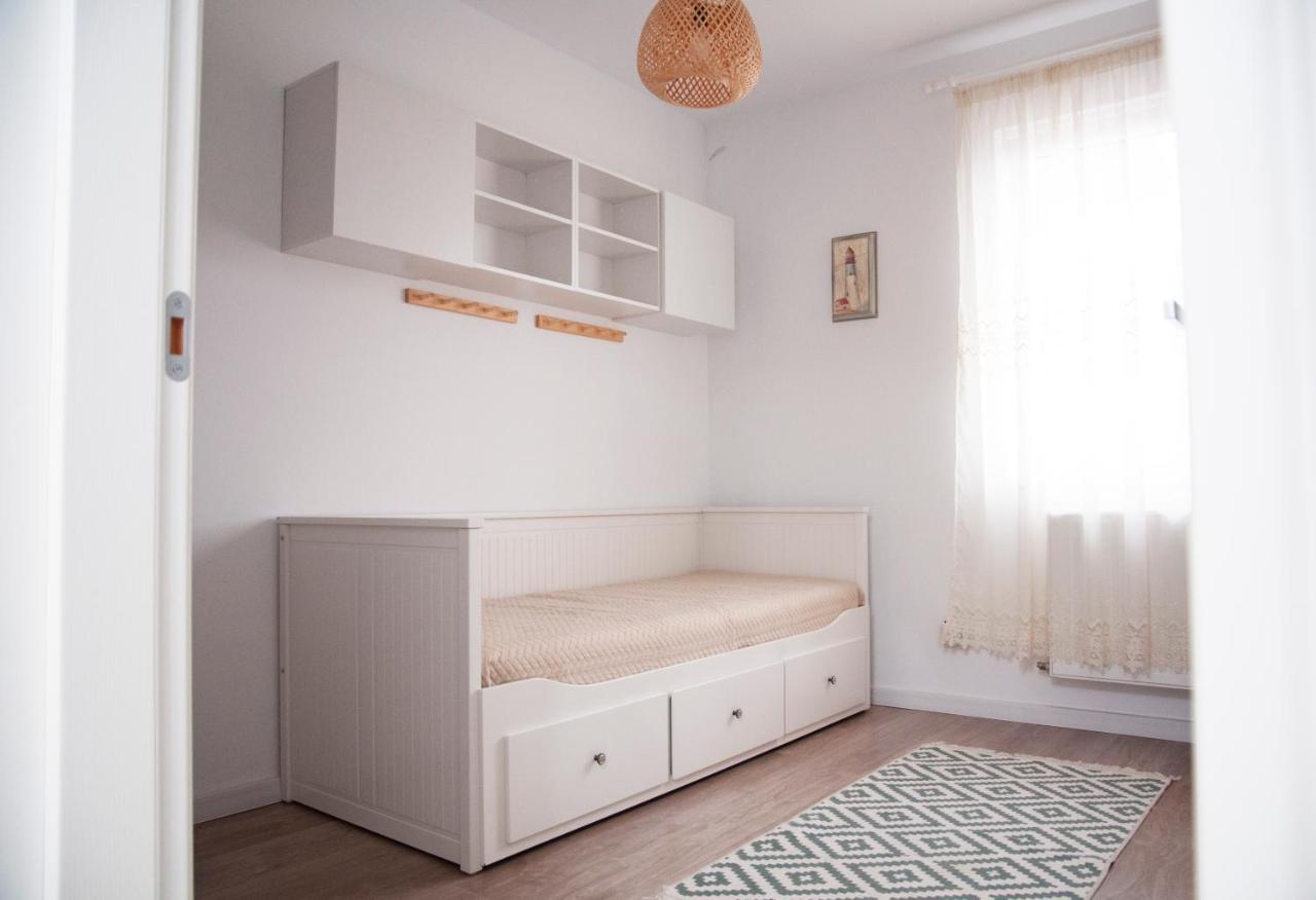 Elis Apartment By Oasis Homes Oradea Exteriör bild